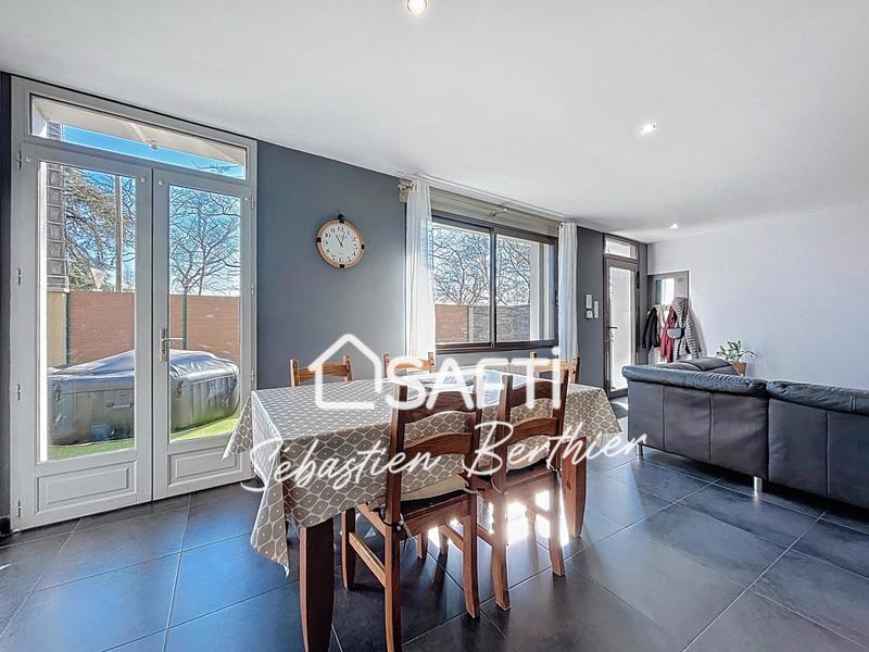 Maison - 180 m² - 5 pièces