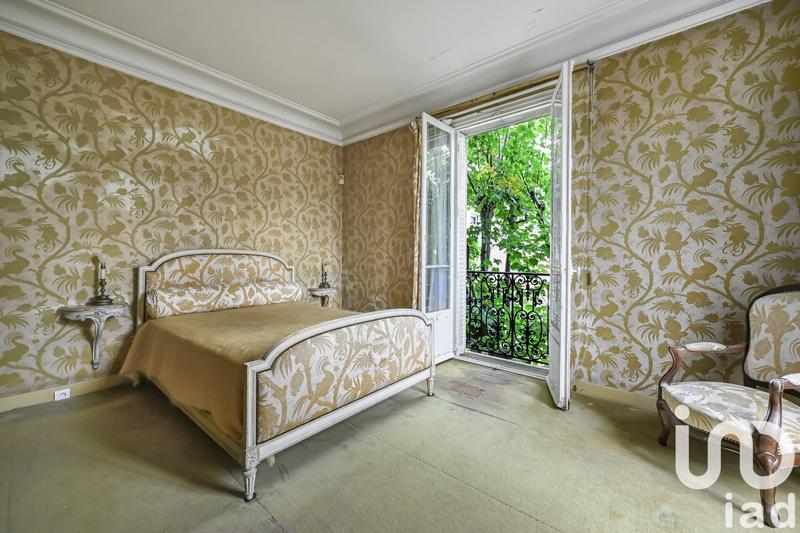 Maison - 243 m² - 8 pièces