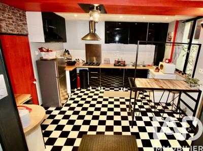 Maison - 191 m² - 8 pièces