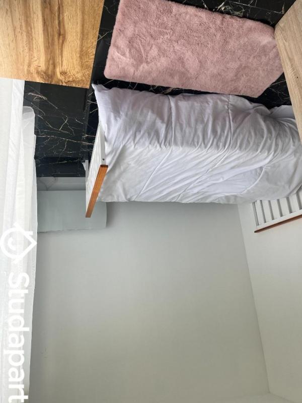 Chambre - 12 m² - 1 pièce