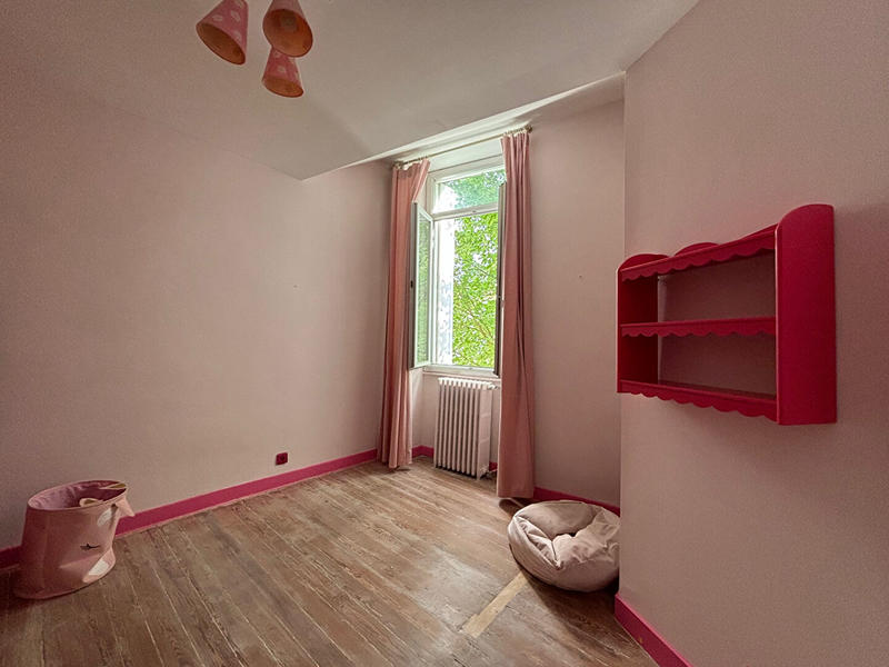 Maison - 236 m² - 5 pièces