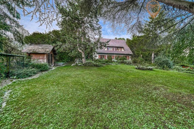 Maison bourgeoise - 300 m² - 8 pièces