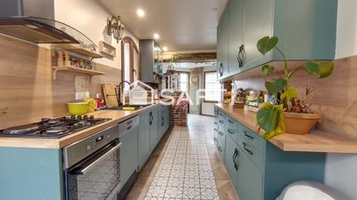 Maison - 200 m² - 8 pièces