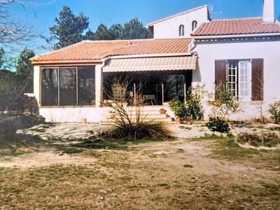 Propriété - 192 m² - 8 pièces