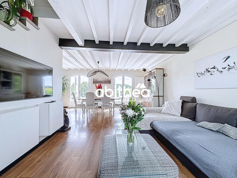 Maison - 164 m² - 9 pièces