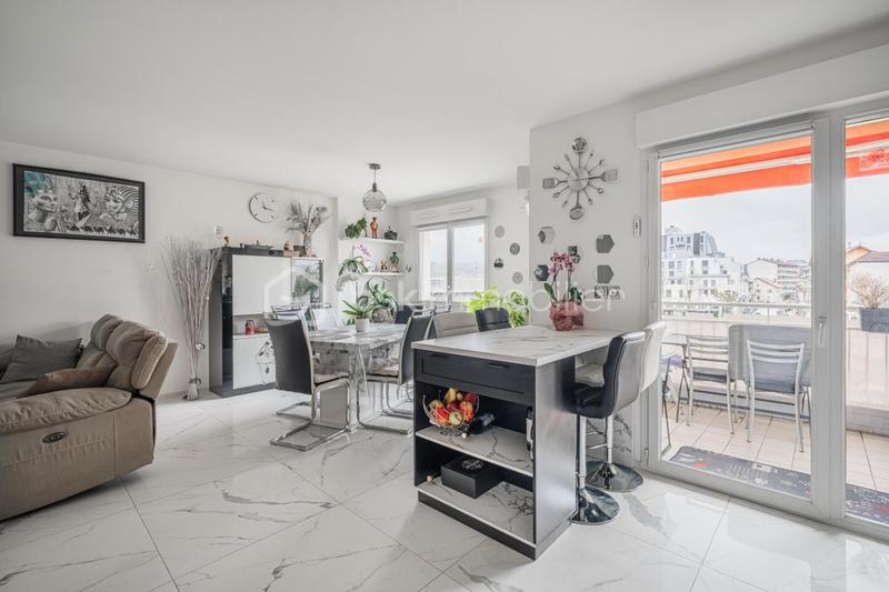 Appartement - 83 m² - 4 pièces