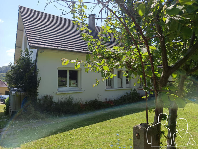 Maison traditionnelle - 156 m² - 5 pièces