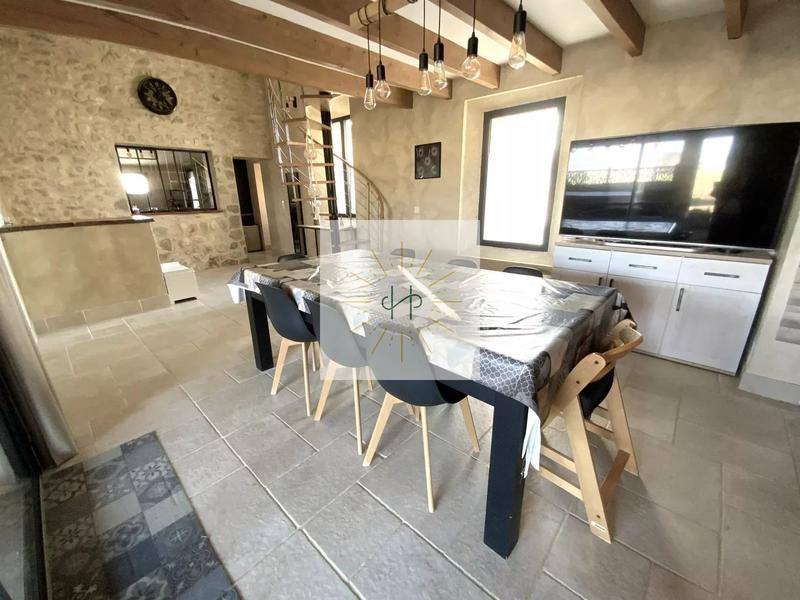 Maison - 362 m² - 14 pièces