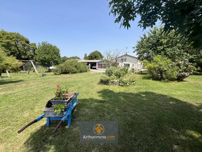 Maison - 200 m² - 8 pièces