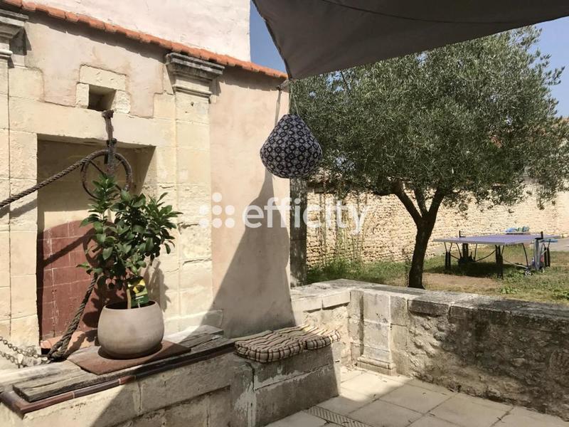 Maison - 215 m² - 9 pièces