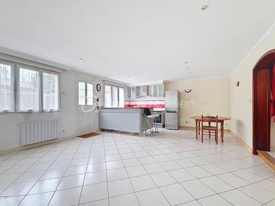 Maison - 80 m² - 3 pièces