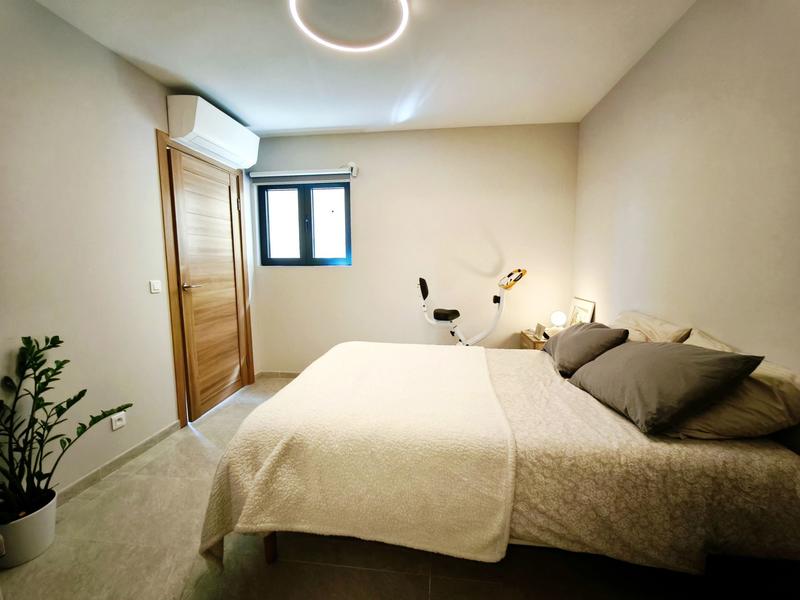 Maison - 180 m² - 5 pièces