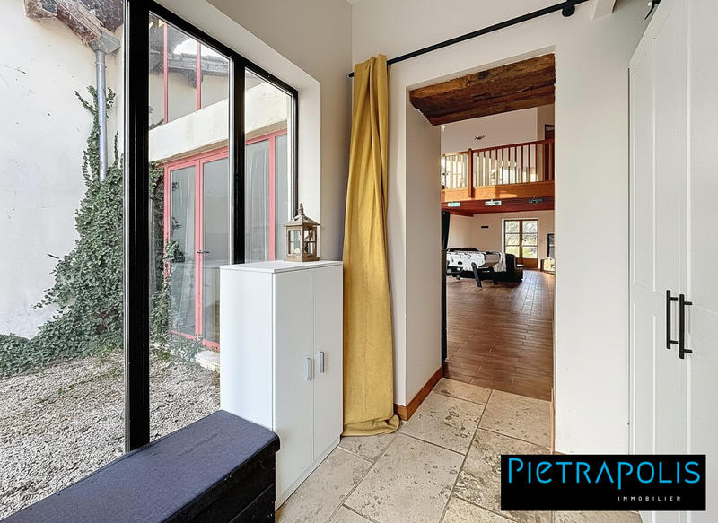 Maison - 277 m² - 9 pièces