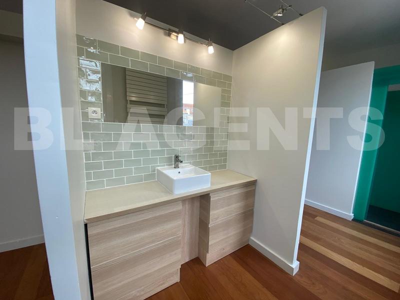 Maison de ville - 262 m² - 9 pièces