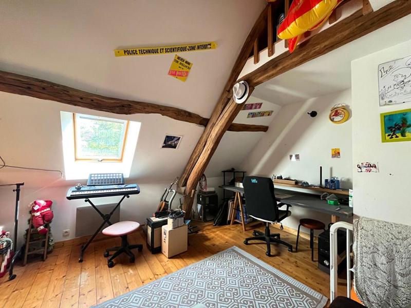 Maison - 198 m² - 7 pièces