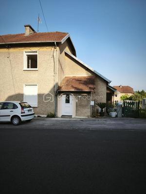 Maison - 99 m² - 4 pièces