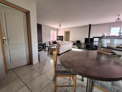 Maison - 157 m² - 8 pièces