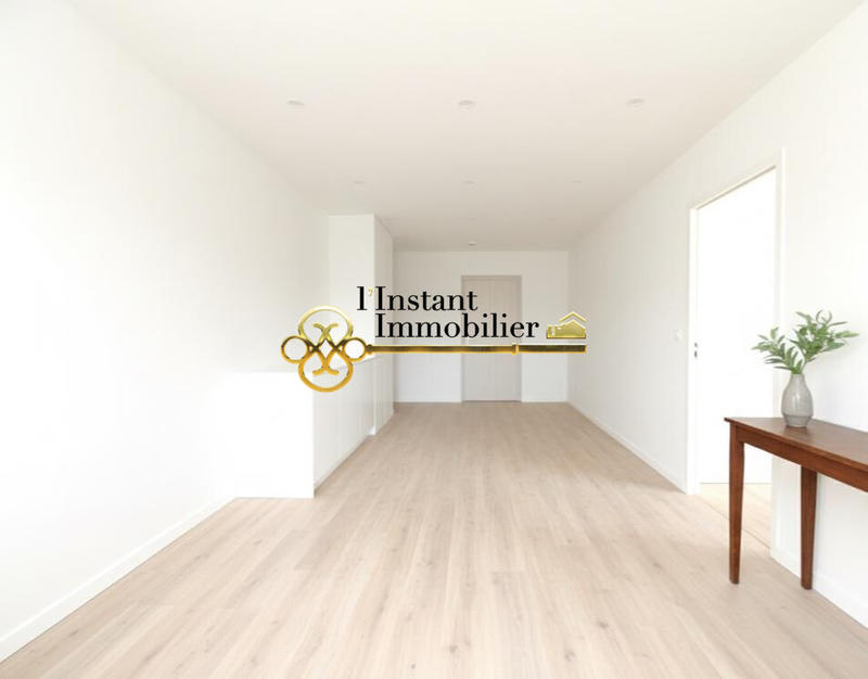 Local d'activités - 117 m² - 5 pièces