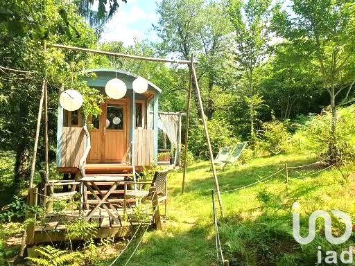 Maison - 442 m² - 10 pièces