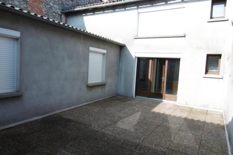 Maison - 300 m² - 12 pièces
