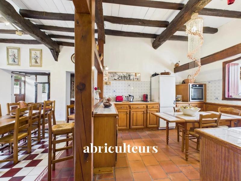 Maison ancienne - 235 m² - 8 pièces