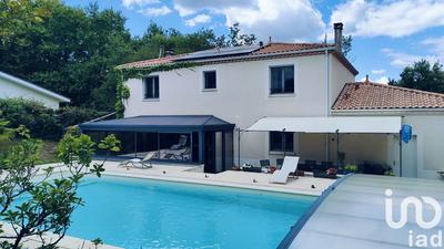 Maison - 193 m² - 7 pièces