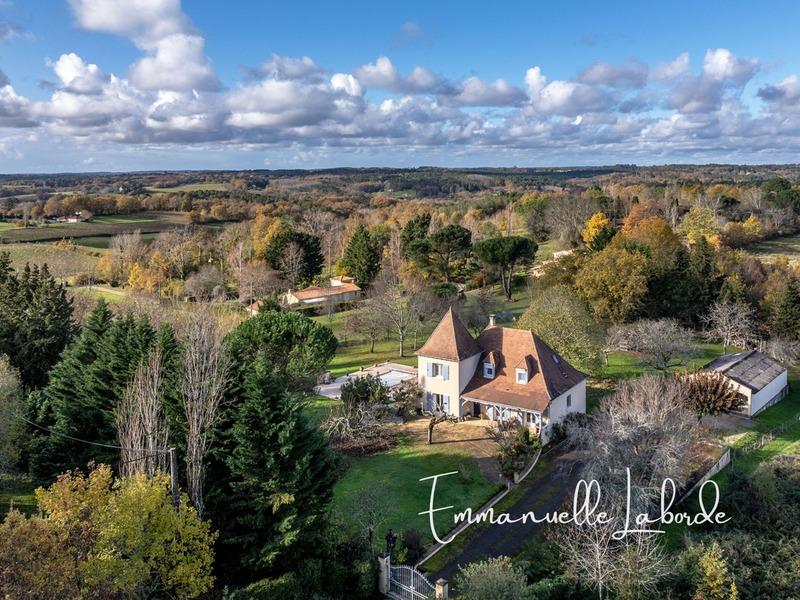 Maison - 160 m² - 7 pièces