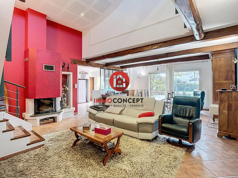 Maison traditionnelle - 140 m² - 5 pièces