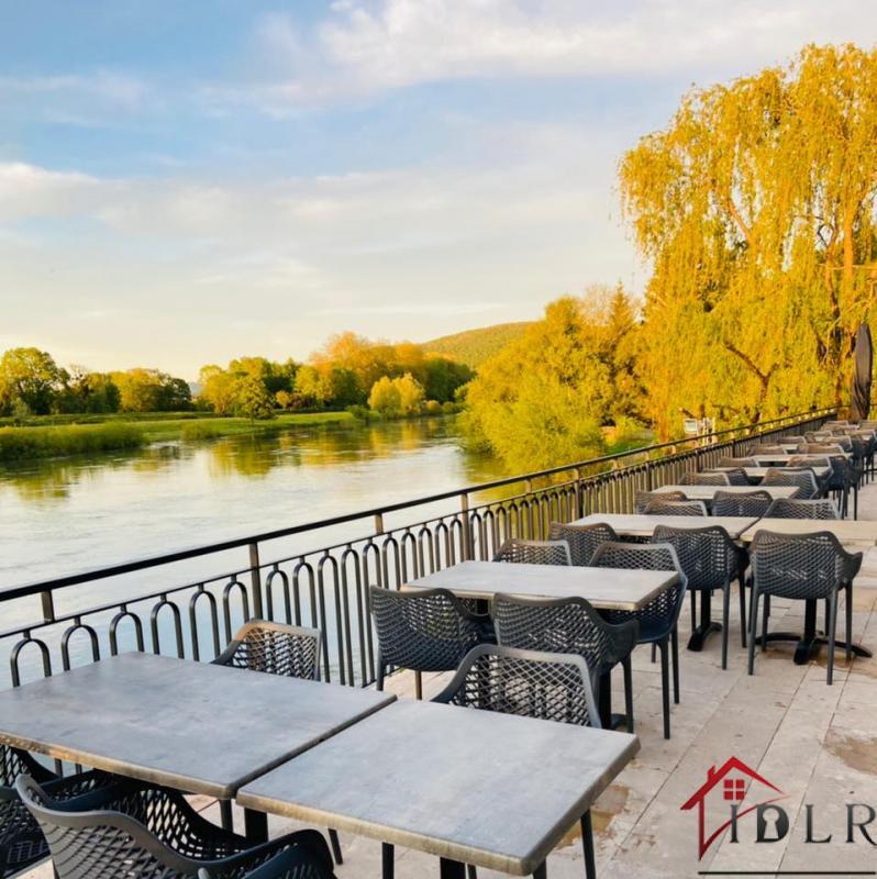 Fonds de commerce - Local commercial - 678 m²