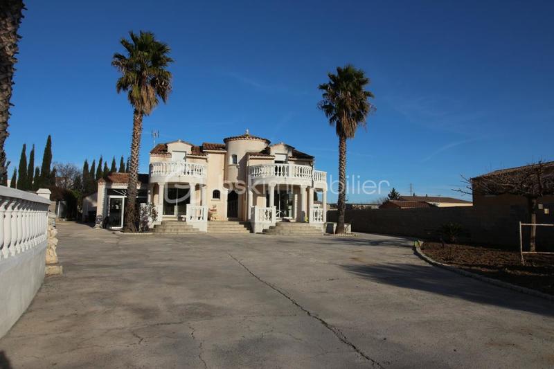 Villa - 189 m² - 8 pièces