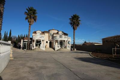 Villa - 189 m² - 8 pièces