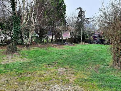 Terrain constructible - 640 m²