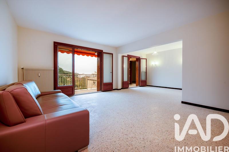Appartement - 96 m² - 5 pièces