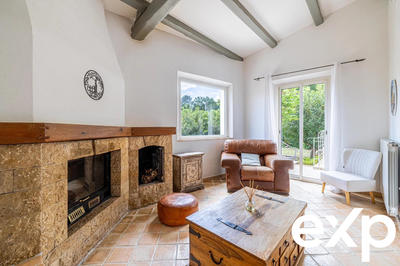 Villa - 256 m² - 8 pièces