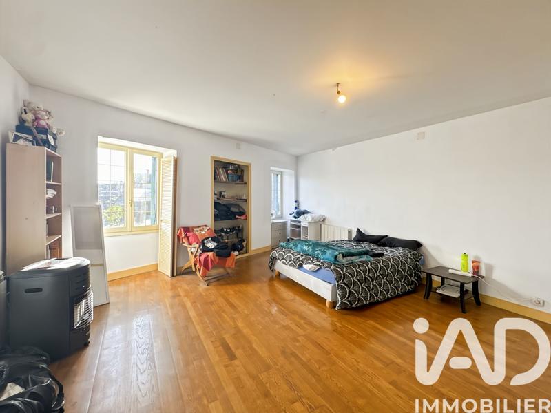 Maison - 158 m² - 8 pièces