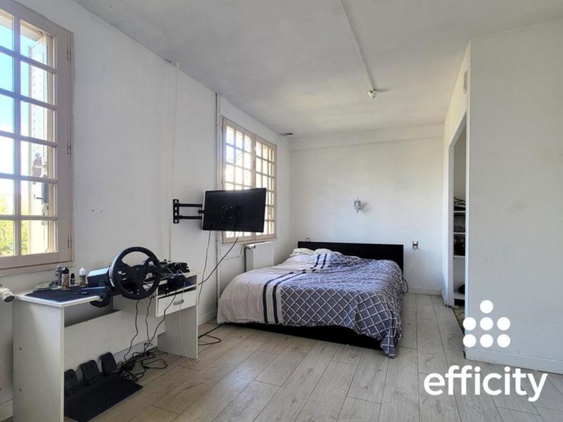 Maison - 186 m² - 8 pièces