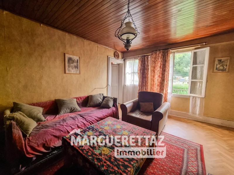 Maison de village - 220 m² - 8 pièces