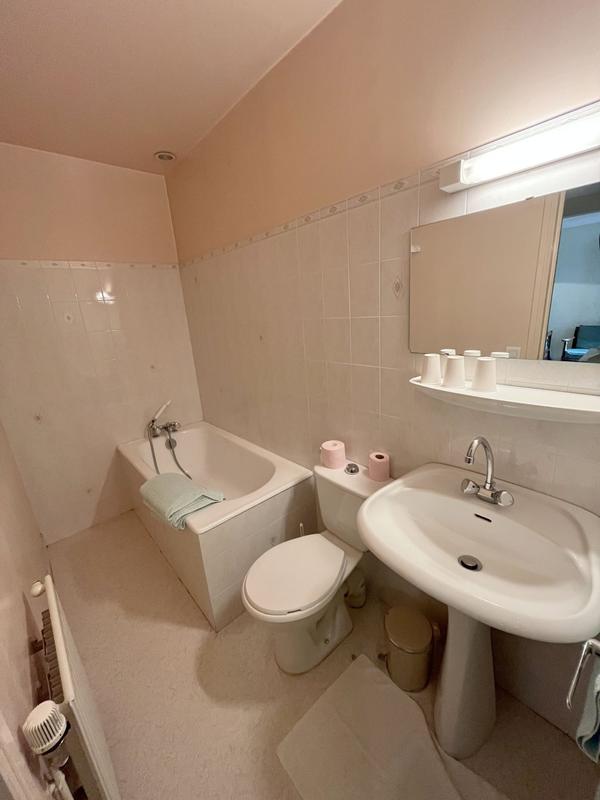 Maison - 300 m² - 17 pièces