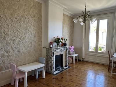 Appartement - 129 m² - 5 pièces