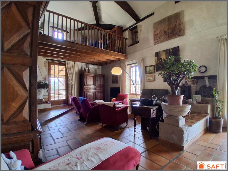 Maison - 205 m² - 6 pièces