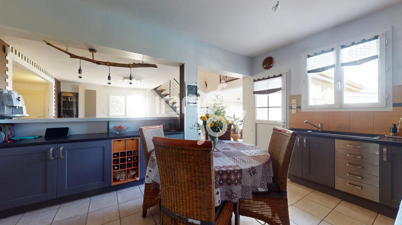 Maison - 197 m² - 7 pièces