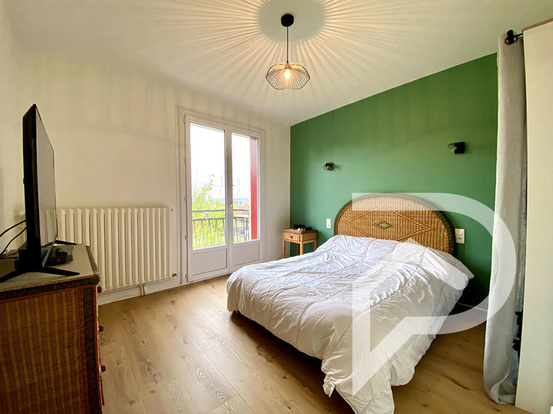 Maison - 99 m² - 4 pièces