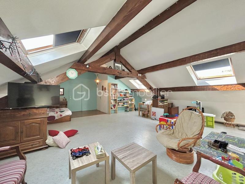 Maison traditionnelle - 140 m² - 6 pièces