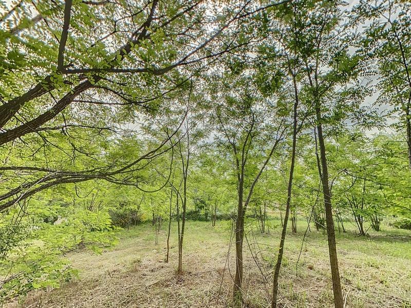 Terrain constructible - 2 050 m²