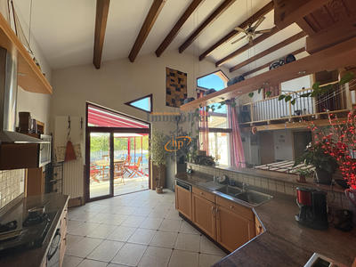 Maison - 284 m² - 7 pièces