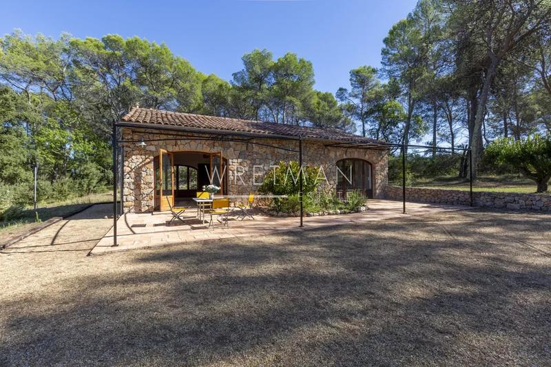 Propriété - 340 m² - 9 pièces