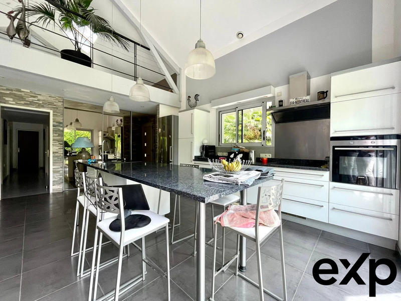 Maison - 157 m² - 6 pièces