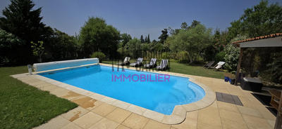 Maison - 195 m² - 6 pièces