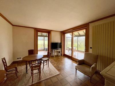 Maison - 162 m² - 8 pièces