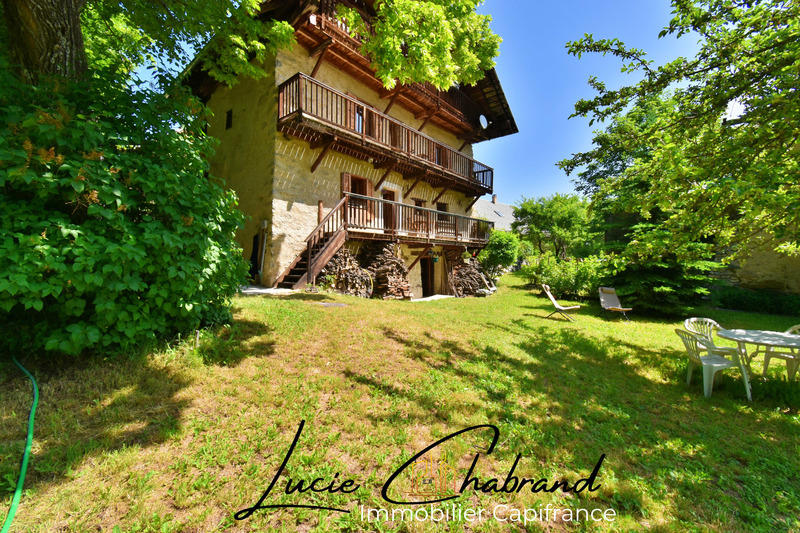 Maison - 127 m² - 10 pièces